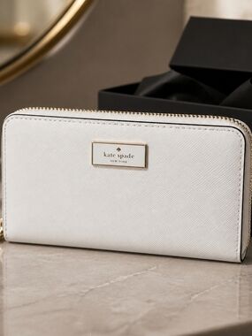 Kate Spade NY White Leather Convertible Belt Bag Crossbody